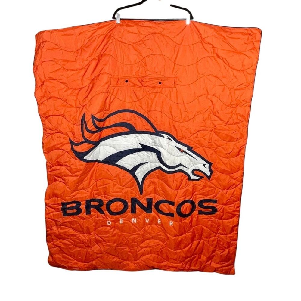 FOCO NFL Denver Broncos Exclusive Outdoor Wearable Big Logo Blanket, 50" x 60"